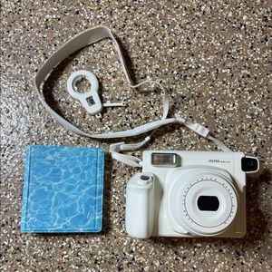 Fujifilm Instax 300 Wide White Polaroid Camera 📷